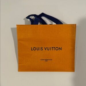 Louis Vuitton 5.5 x 4.5